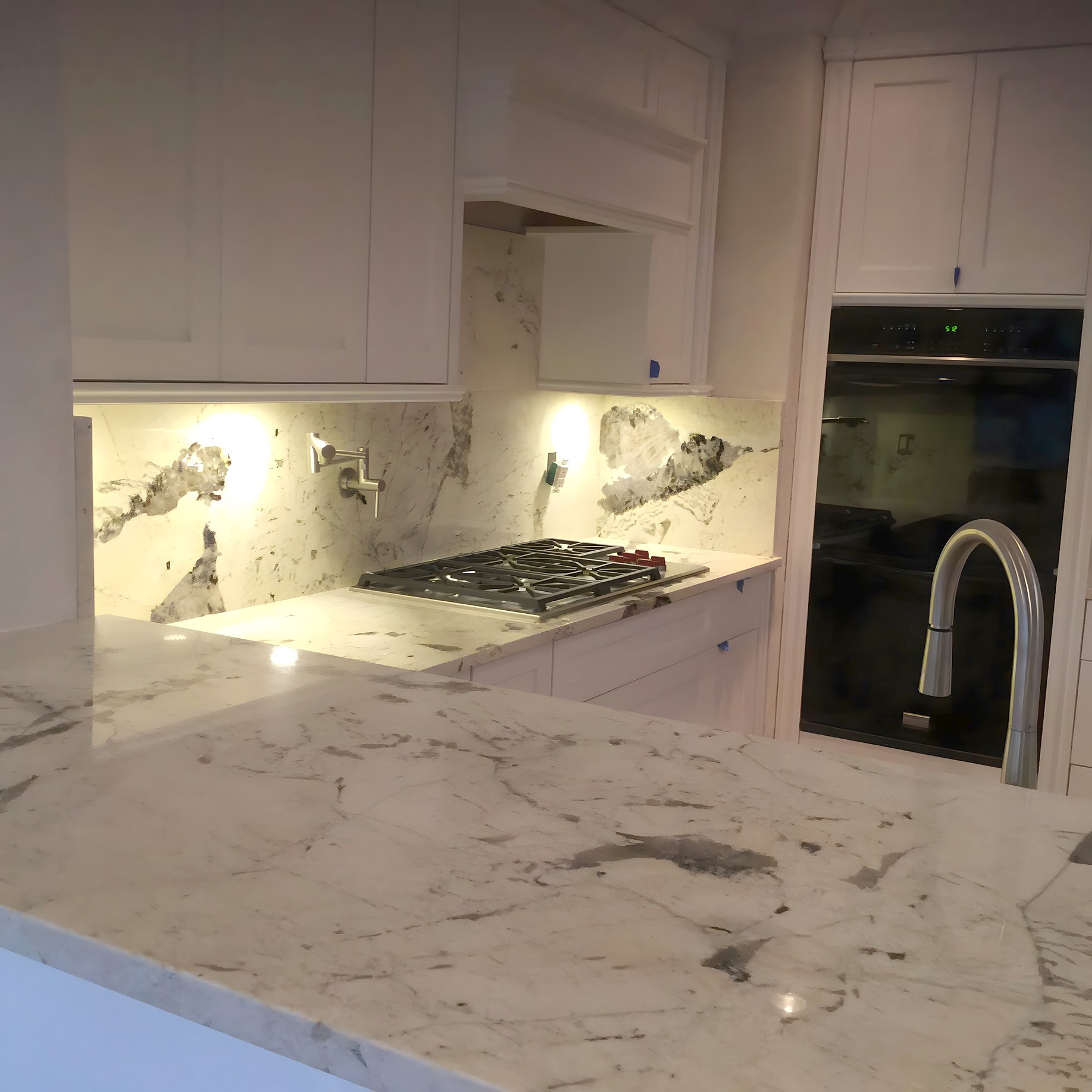 Porcelain Countertops: Pros, Cons, and Why South Florida Is the Perfect Market